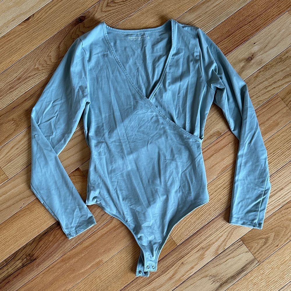 Abercrombie & Fitch Long Sleeve Wrap-Front Bodysuit in Light Blue S